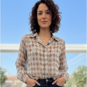 Camisa fluida de gasa con estampado geométrico de rombos: imagen 1
